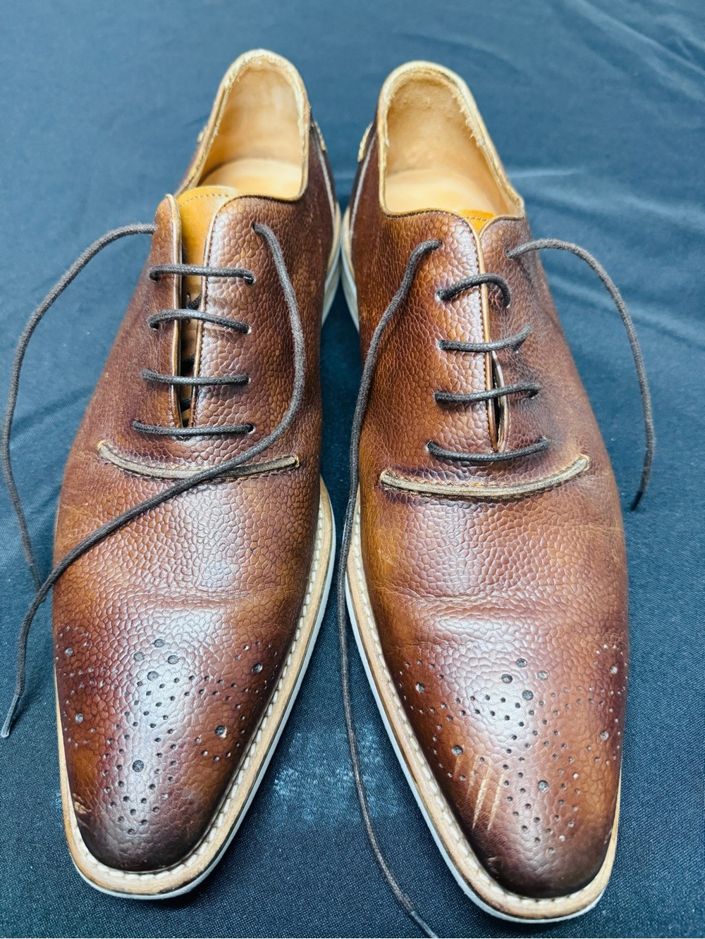 Mezlan Chestnut Brown Pebbled Leather Derby Oxfords with Brogue Toe